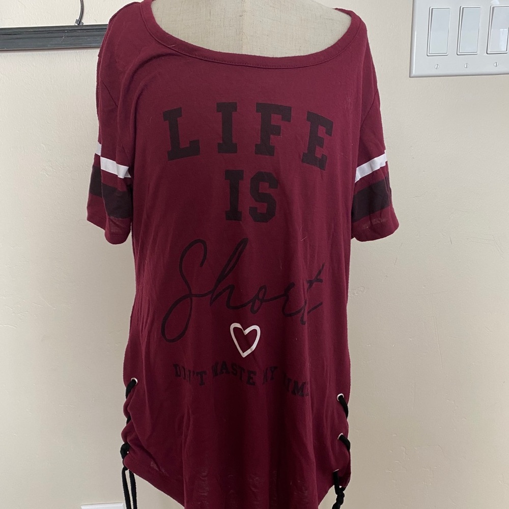 Wound up lightly used girls tshirt